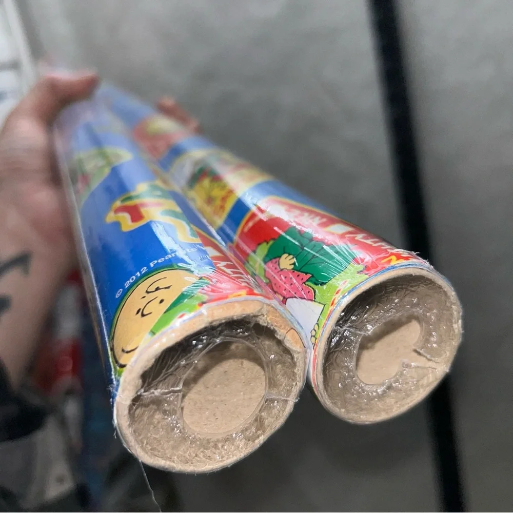 Peanuts 2012 Christmas Gift Wrap 20 sq ft 2 rolls Snoopy Charlie Sally Brown